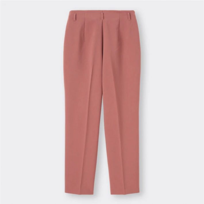 GU「ハイウエストテーパードパンツZ+E」