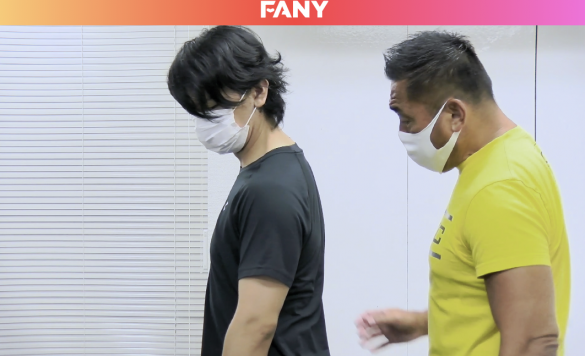 （画像：「野田クリスタルのマッチョな時間 プロトレーナー河口正史から学ぶ下半身筋トレ！」より）