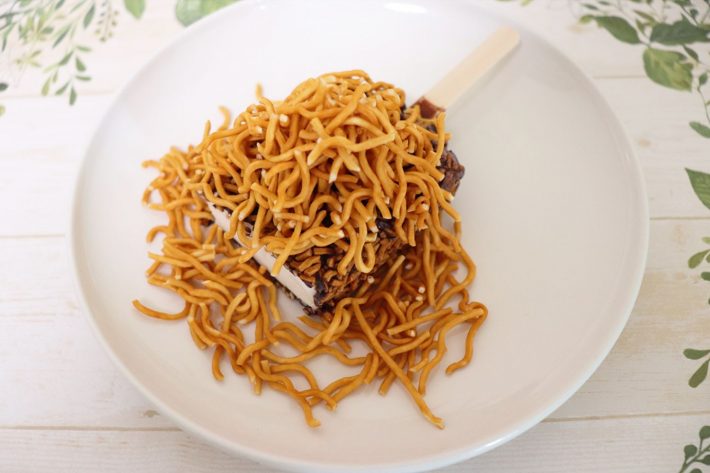 ベビースターラーメンチョコアイスバー