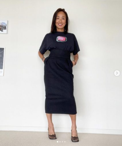 〈BOTTEGA VENETA〉のシースルーサンダル