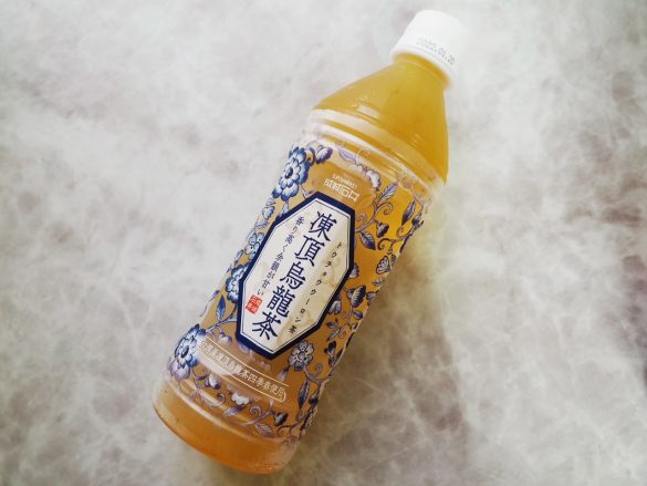 「成城石井 凍頂烏龍茶/500ml」（税込140円）