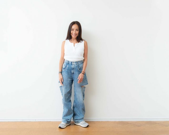 Maison Margielaのデニムをはいたつぐみさん2