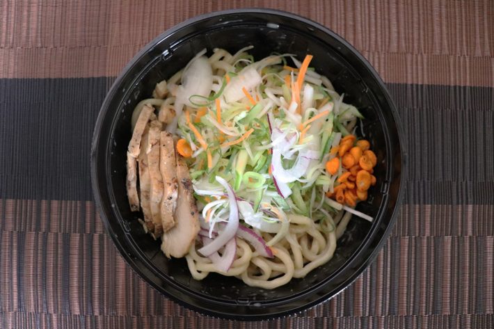 ファミリーマート「マシマシにんにく冷し中華」