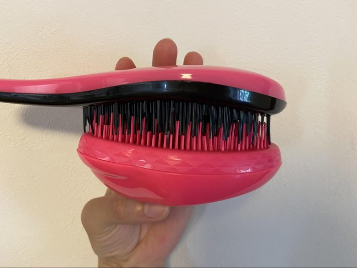 上：ダイソー 下：タングルティーザー