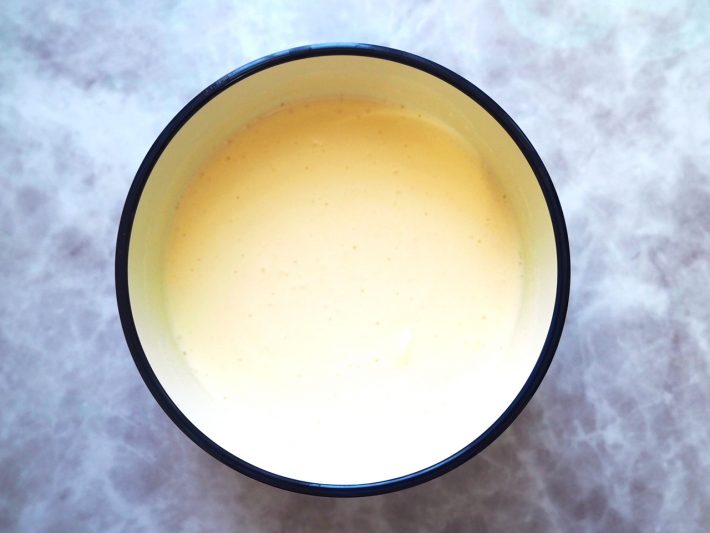 卵とスーパーカップを混ぜたもの