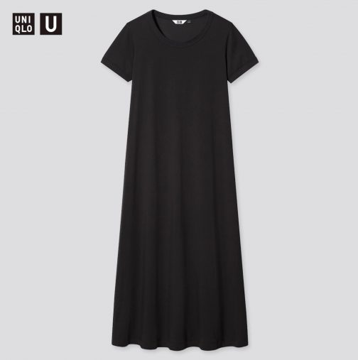 重たく見えないブラックコーデの作り方