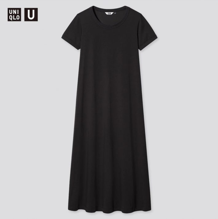 重たく見えないブラックコーデの作り方