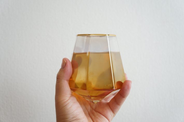 底が平らになっていない珍しい形