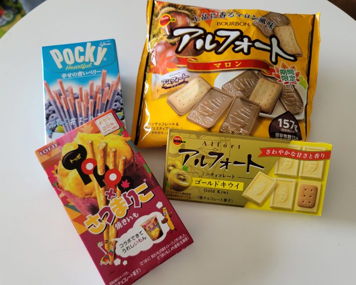 スティック状やビスケットタイプの人気チョコレート菓子を集めてみた