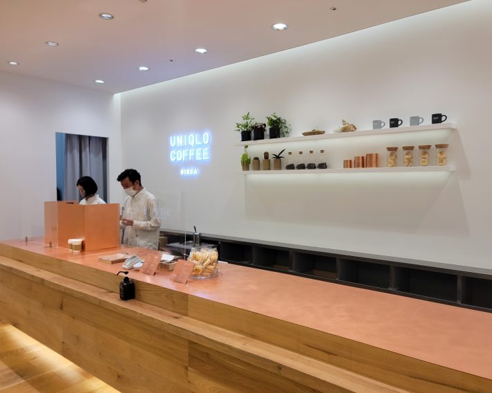 ユニクロ銀座店の最上階にオープンした「UNIQLO COFFEE」