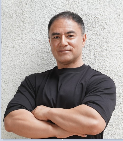 パーソナルトレーナーの山本義徳氏