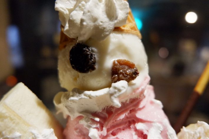 珈琲屋OB・保木間店の特大クリームソーダ×パフェ