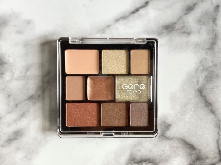 110円とは思えないクオリティの9色アイシャドウパレット