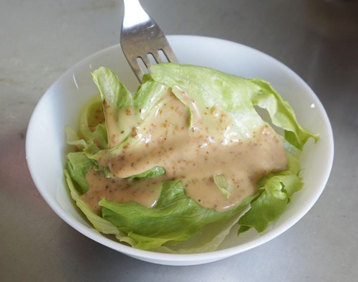 カロリー抑えめなのにしっかりした味の、セブン-イレブンの「ごまドレ」