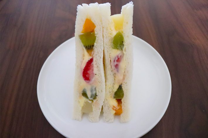 ローソン「八天堂監修 かすたーどフルーツミックスサンド」