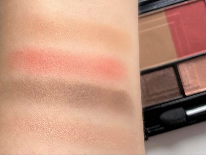 肌なじみがよく重ねてもOKです