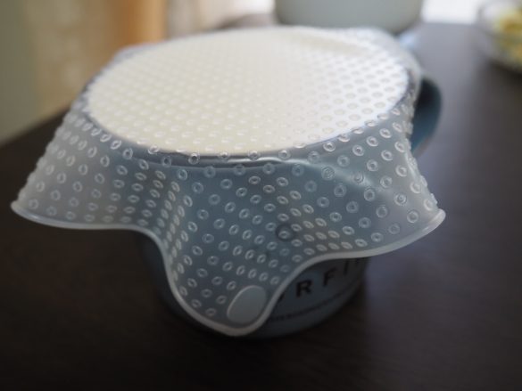 陶器の茶わんとマグカップで試してみた。2