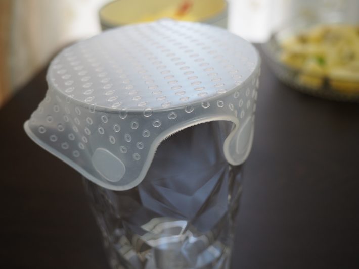 コップにピッタリくっつくシリコンラップ