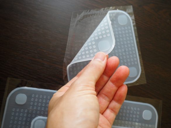 「シリコーンラップ」をフィルムからはがすと…
