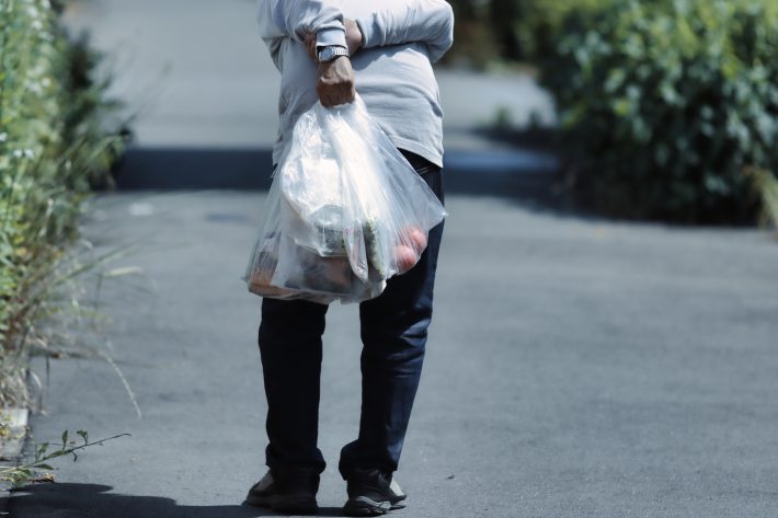 お向かいさんの不審な行動にゾッ