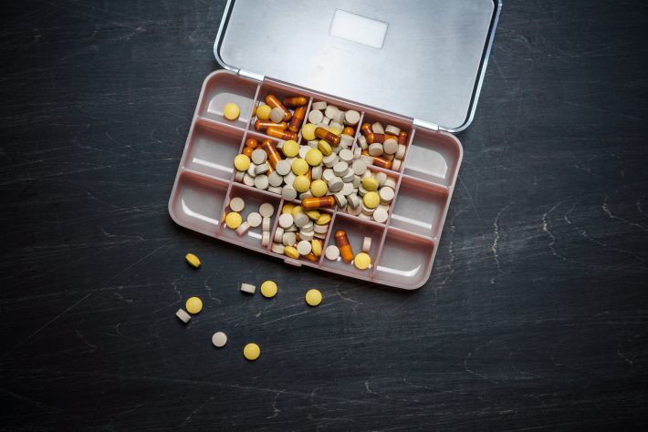 “がんが治る水”に宗教の勧誘まで