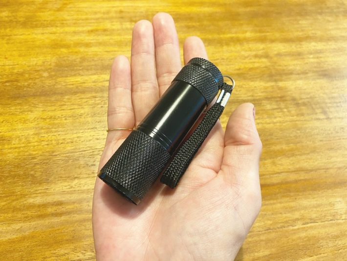 セリア「LEDネイルライト」