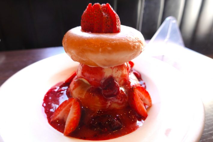 「トリプルベリーショートケーキ」（税込¥1089）