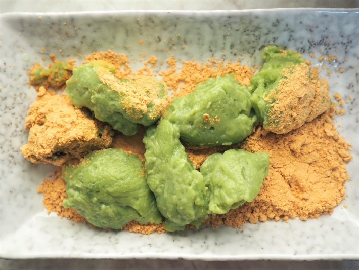 きな粉をつければそれっぽくなります。