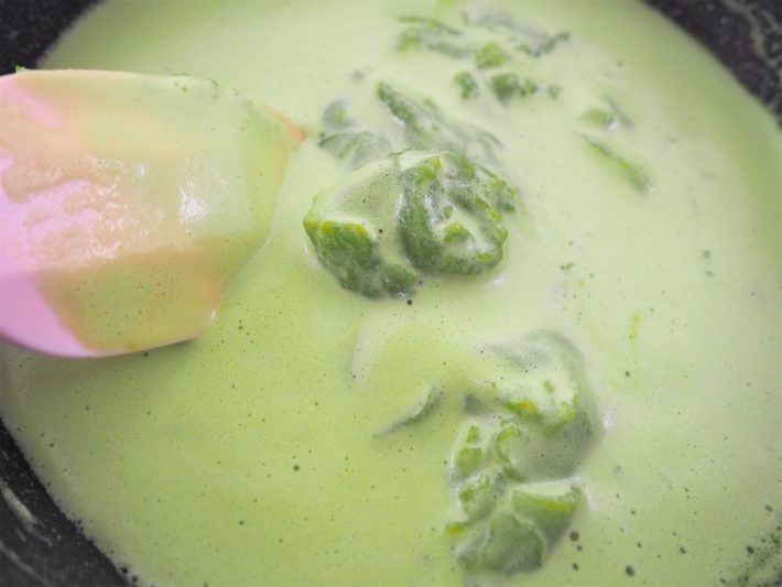 モチモチのかたまりになってきた。