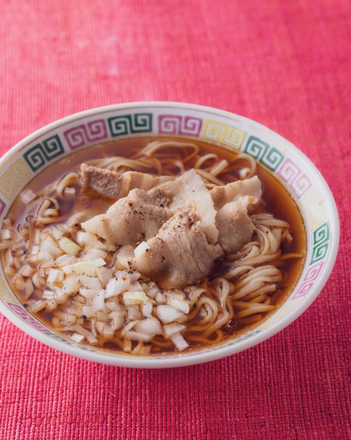 夜鳴きラーメン。レシピは後ほど紹介「自宅が10分で居酒屋に! 魔女っこれいの絶品おつまみレシピ」