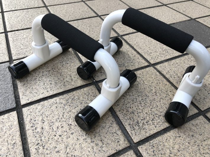 ダイソーのプッシュアップバーが買い！