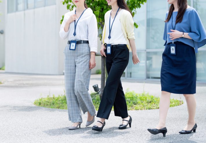 【パターン2】ハイテンションでそばにいるだけで疲れるキラキラ女子