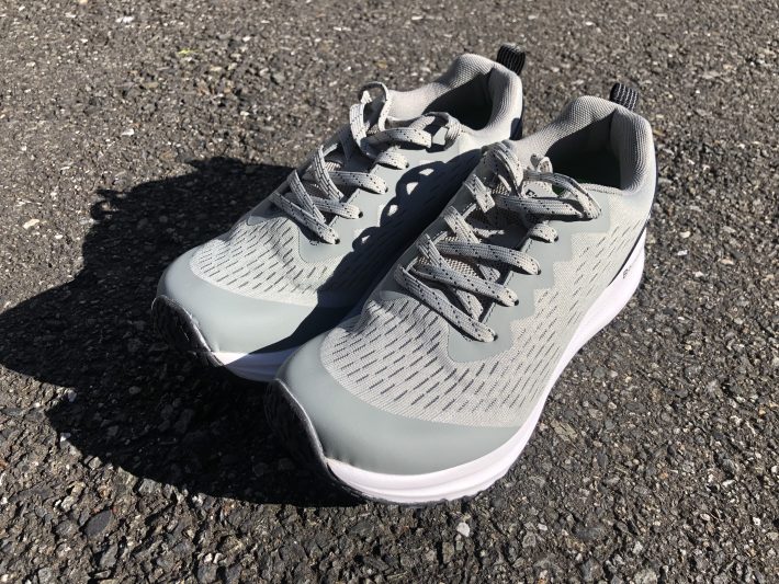 「アスレシューズ ハイバウンス ドリブンソール」（1,900円/税込）