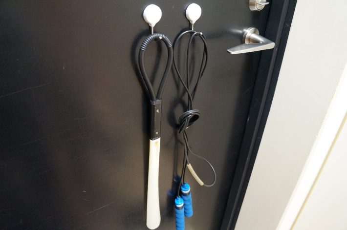 玄関をゴチャつかせがちな靴べらや縄跳びもこのとおり