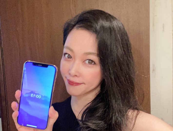 心がザワついて不安が襲う…40代の不調を美容でケア