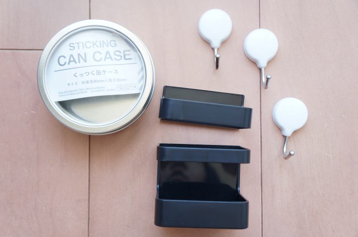 これらはすべてマグネットタイプの収納グッズ