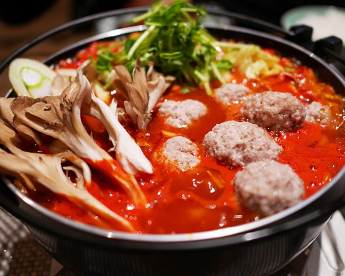 市販の鍋スープで作った「肉だんご鍋」