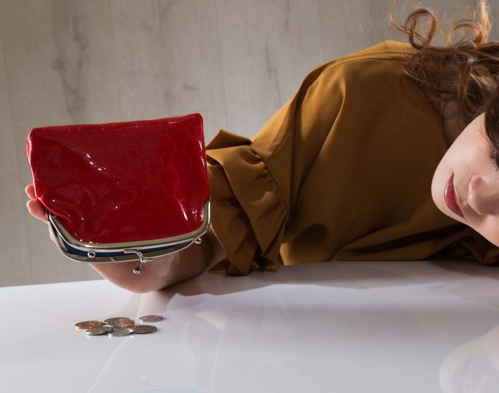 金欠　生活苦　貧乏