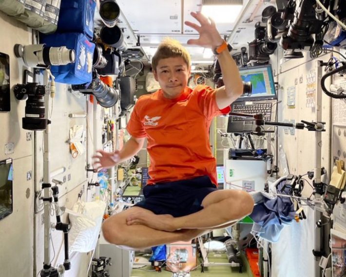 2位は前澤友作。辛酸なめ子さんが選ぶ“よくも悪くも今年の顔”ベスト5