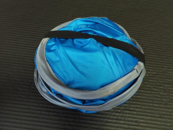 たたんだ状態。