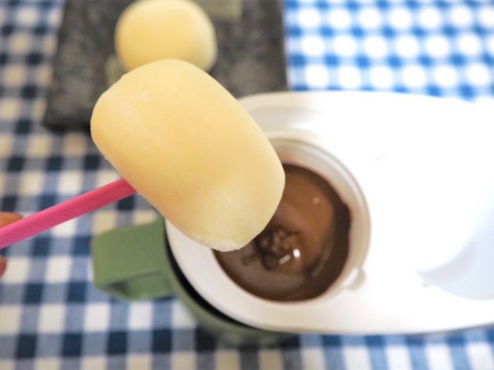 雪見だいふくをチョコフォンデュ