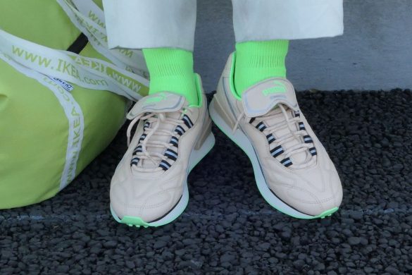 アイテム22「スニーカー」