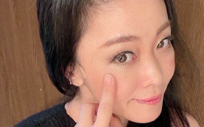 昭和バブルにしない「ブルーアイメイク」が叶うポイント