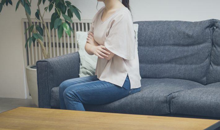 浮気まで発覚！ 部屋に米をぶちまける