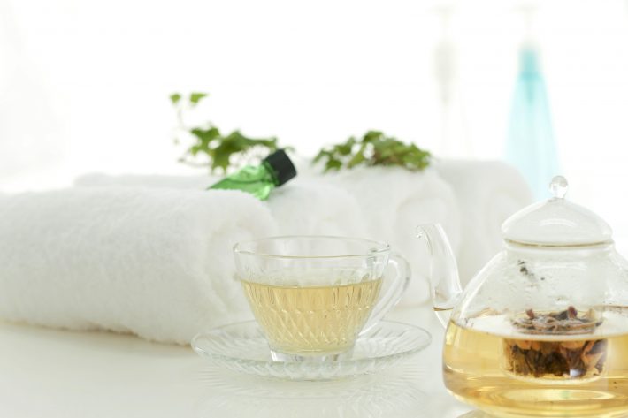 半裸で凍え死にそうになってる夫