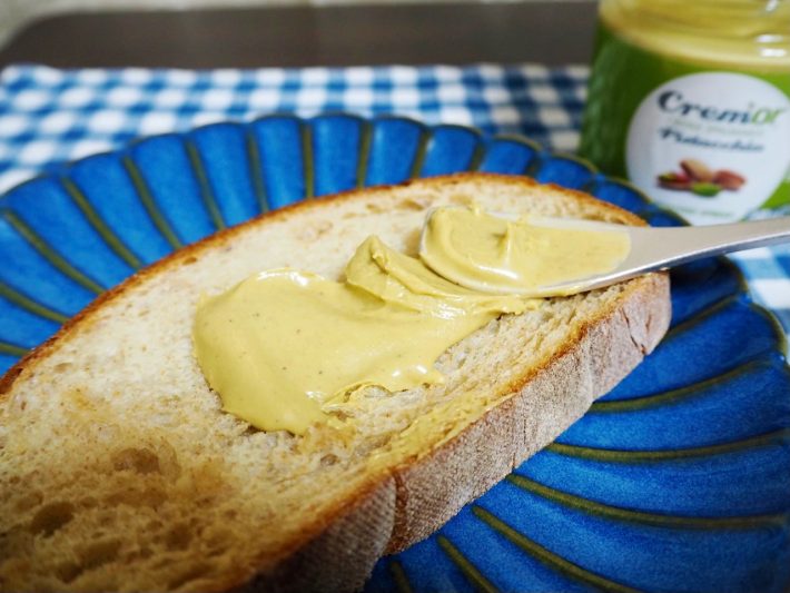 公式おすすめ、トーストにたっぷり厚塗り