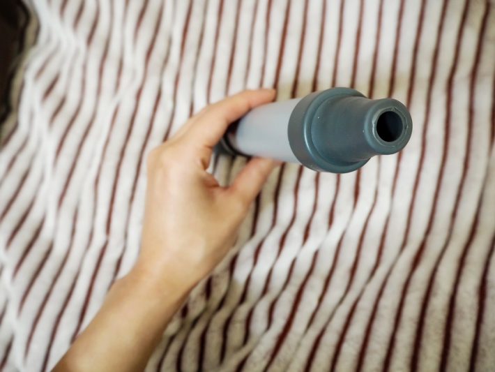 ペットボトルの飲み口に挿入する部分。