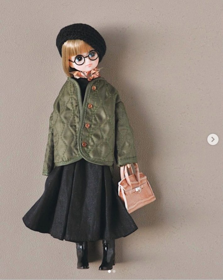 ポーズは首の角度をこだわると雰囲気が変わるそう。