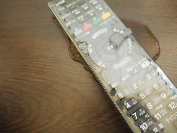 水をこぼしてもへっちゃら。