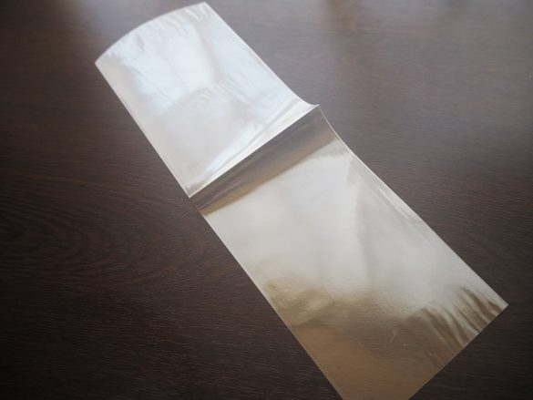 どこにでもありそうなビニール。